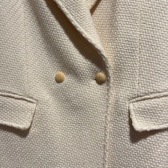 Vince cream double breasted knit weave pattern size 2. - Picture 5 of 8